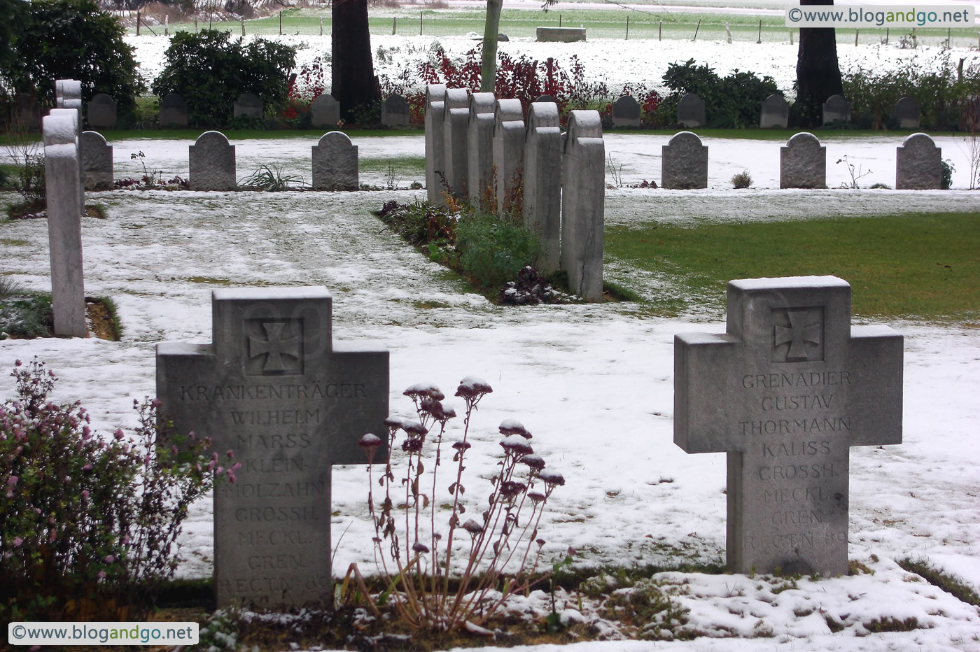 Saint Symphorien - More German graves